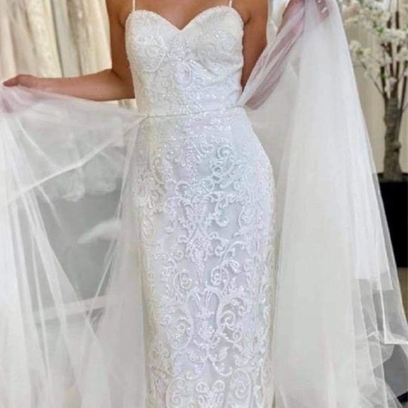 Wedding Dress - Picture 4 of 6